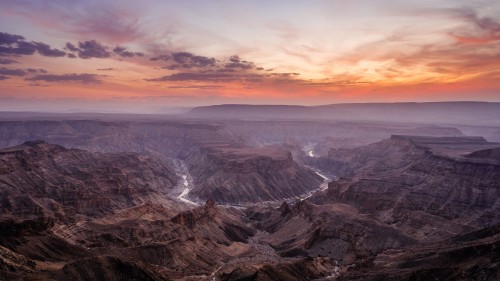 OHR.NamibiaCanyon_ZH-CN3973338246_UHD.jpg